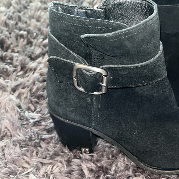 Sam Edelman, black suede, size 7.  Like new condition - Picture 2 of 7